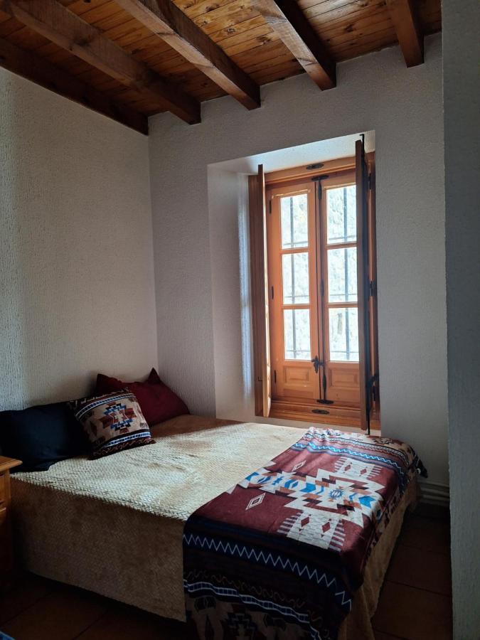 San Bartolomé de Pinares Hostal El Patio Restaurante מראה חיצוני תמונה