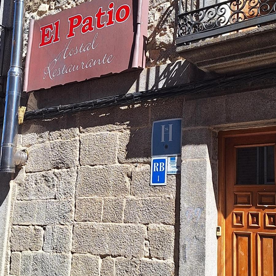 San Bartolomé de Pinares Hostal El Patio Restaurante מראה חיצוני תמונה