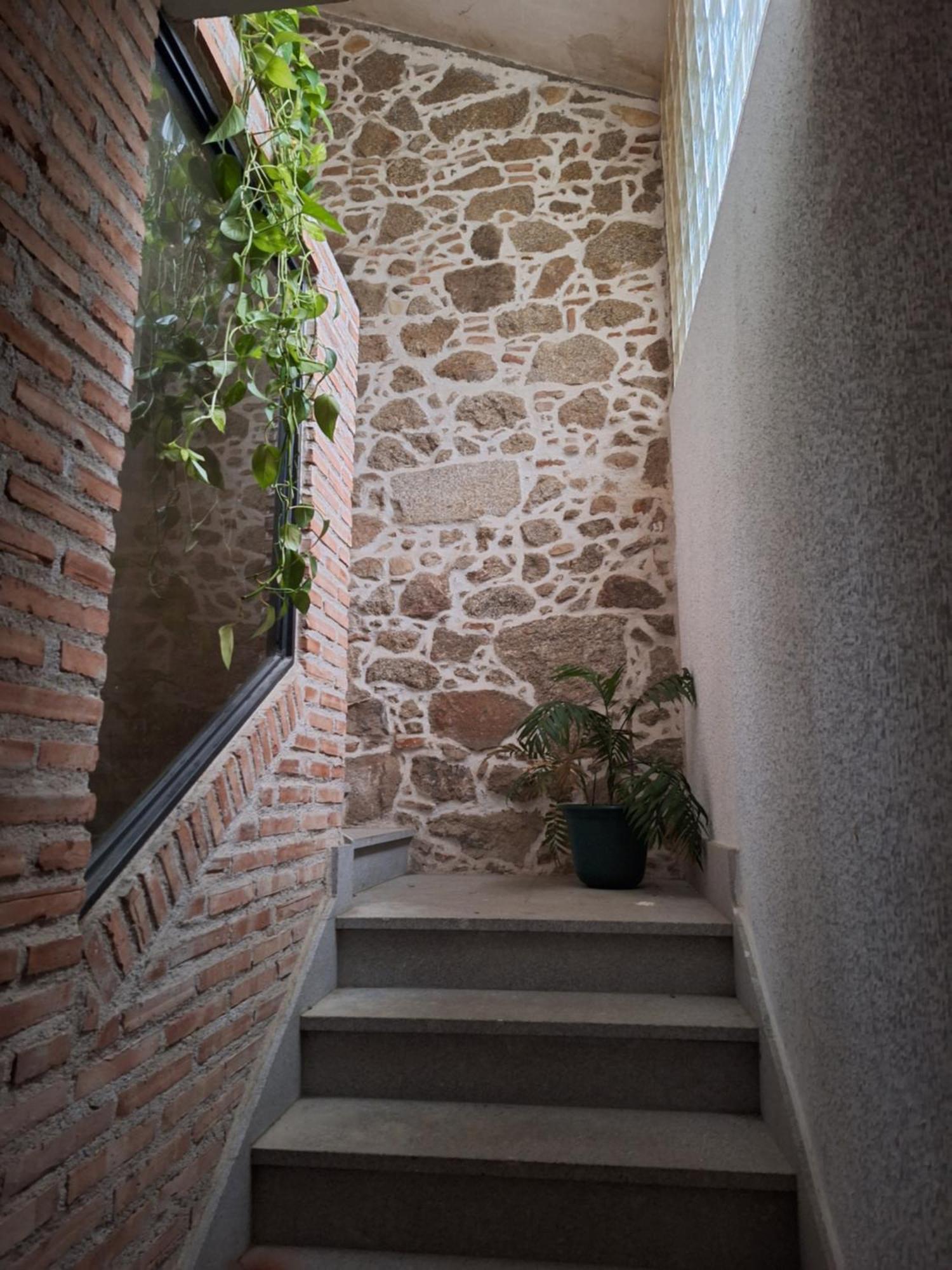 San Bartolomé de Pinares Hostal El Patio Restaurante מראה חיצוני תמונה